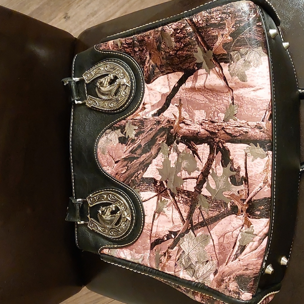 Handbag - Picture 2 of 8